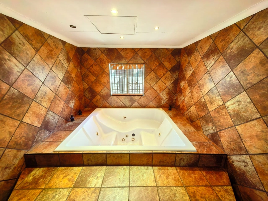 3 Bedroom Property for Sale in Vaalpark Free State